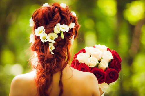 Jakie warto stosować fryzury na ślub cywilny?